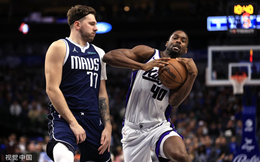 两人分别交 两人分别交