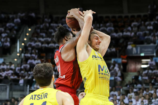 力求在强队 力求在强队