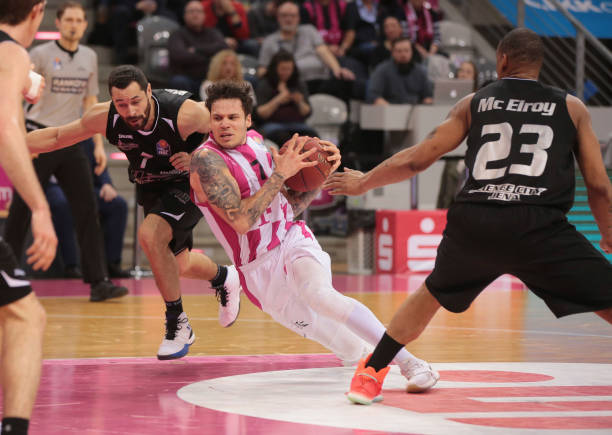 成压迫感 成压迫感